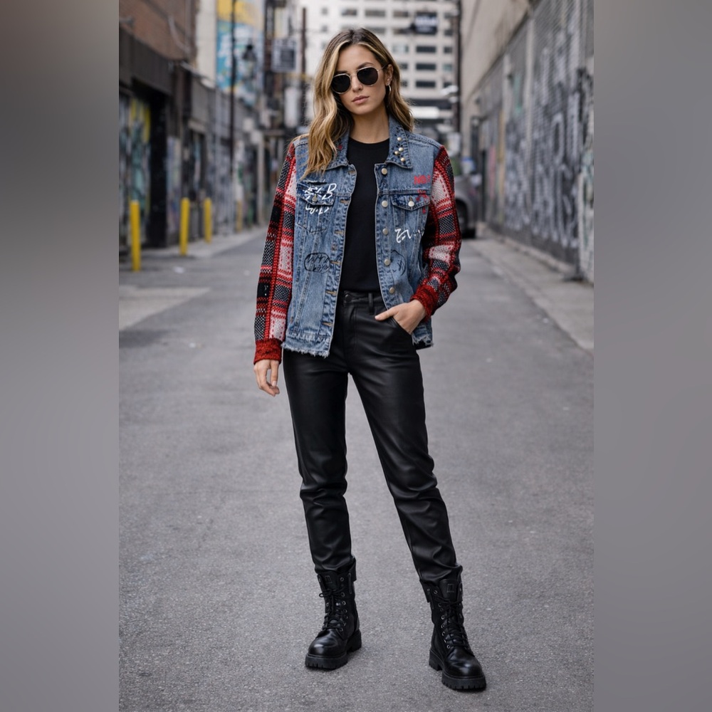 Scripted Denim Plaid Sleeve Graffiti Jacket NWT Size Small